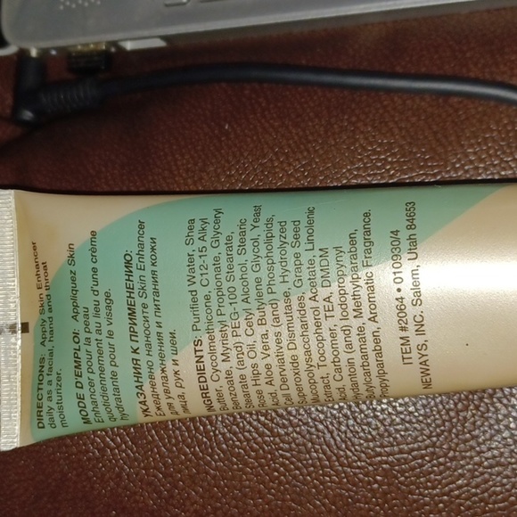 NWS - Neways Skin Enhancer - Skin Care System 5 - 4 FL OZ/120ML - Picture 4 of 5